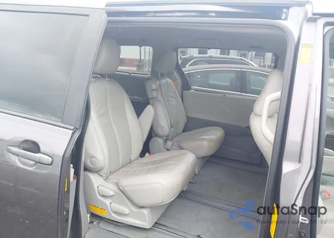 2013 Toyota Sienna Xle V6 8 Passenger из США, поврежденный, VIN 5TDYK3DC4DS316166